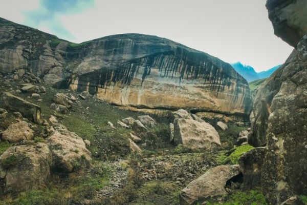 Whyte's Cave & Secret Cave Hike