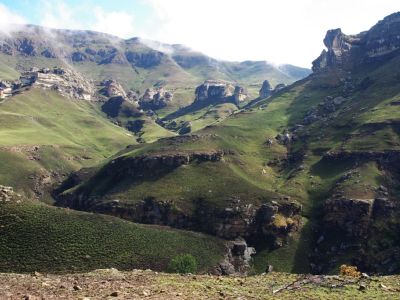 Gxalingenwa Cave Circular Hike