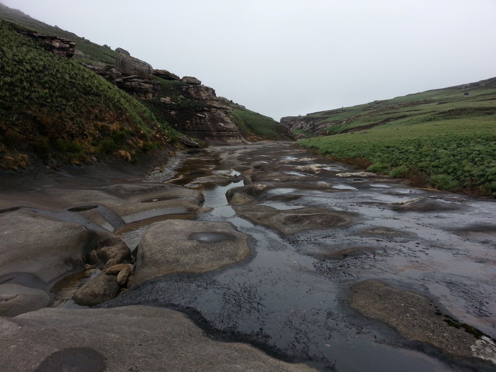Gxalingenwa Cave Circular Hike