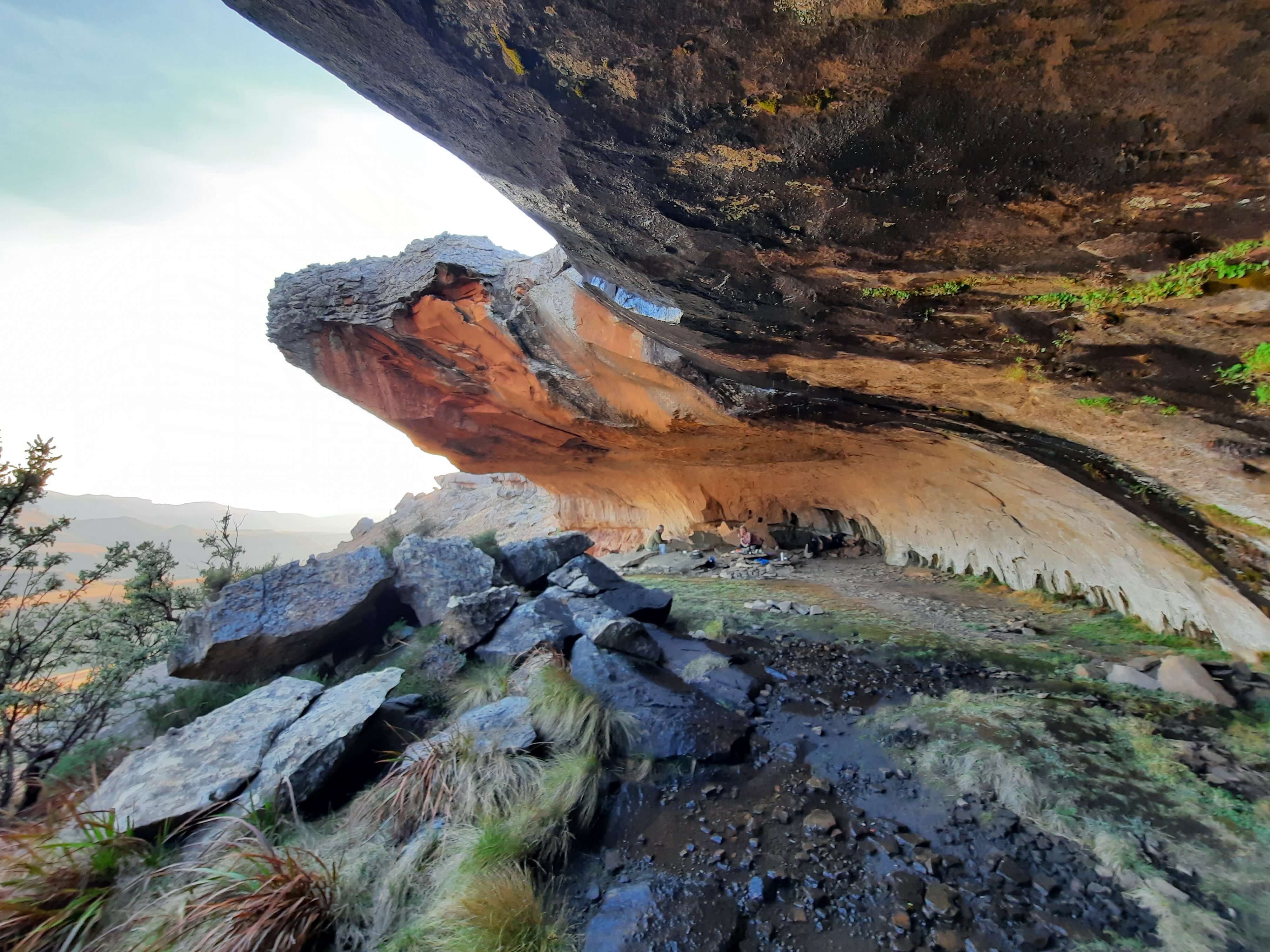 Tarn Cave Hike