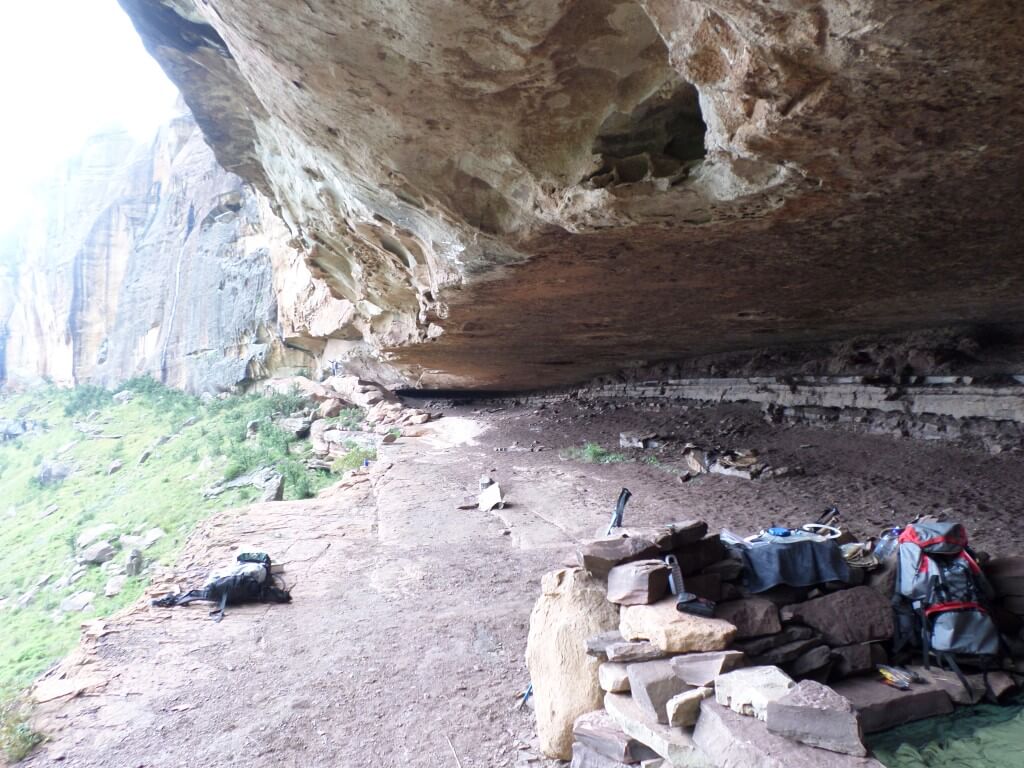 Thamathu and Lammergeier Cave Hike
