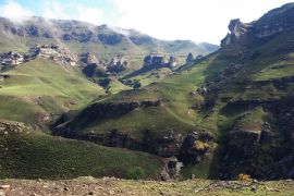 Gxalingenwa Cave Circular Hike