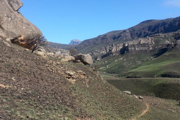 Gxalingenwa Cave Circular Hike
