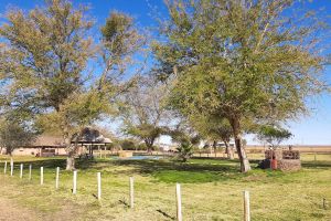 Kalahari Monate Lodge
