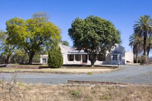 Roode Bloem Farm House