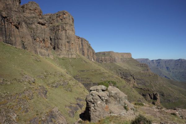 Chain Ladder Pass, Tugela Falls & Beacon Buttress Gully