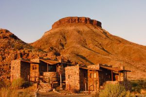 Mount Canyon Guest Farm